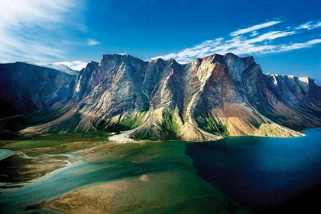 Schroffe Berge, Gletscher, Fjorde und Flüsse - das ist das Torngat Mountains National Park Reserve