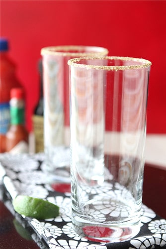 Perfekt gestylte Gläser für einen perfekten Caesar Cocktail. Foto Cookincanuck